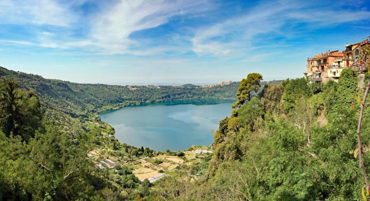 Suite Sul Lago 内米 外观 照片
