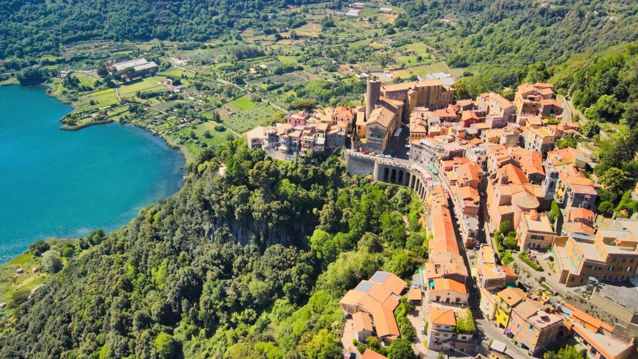 Suite Sul Lago 内米 外观 照片