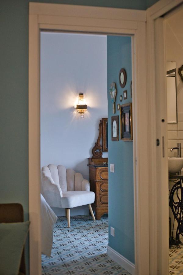 Suite Sul Lago 内米 外观 照片