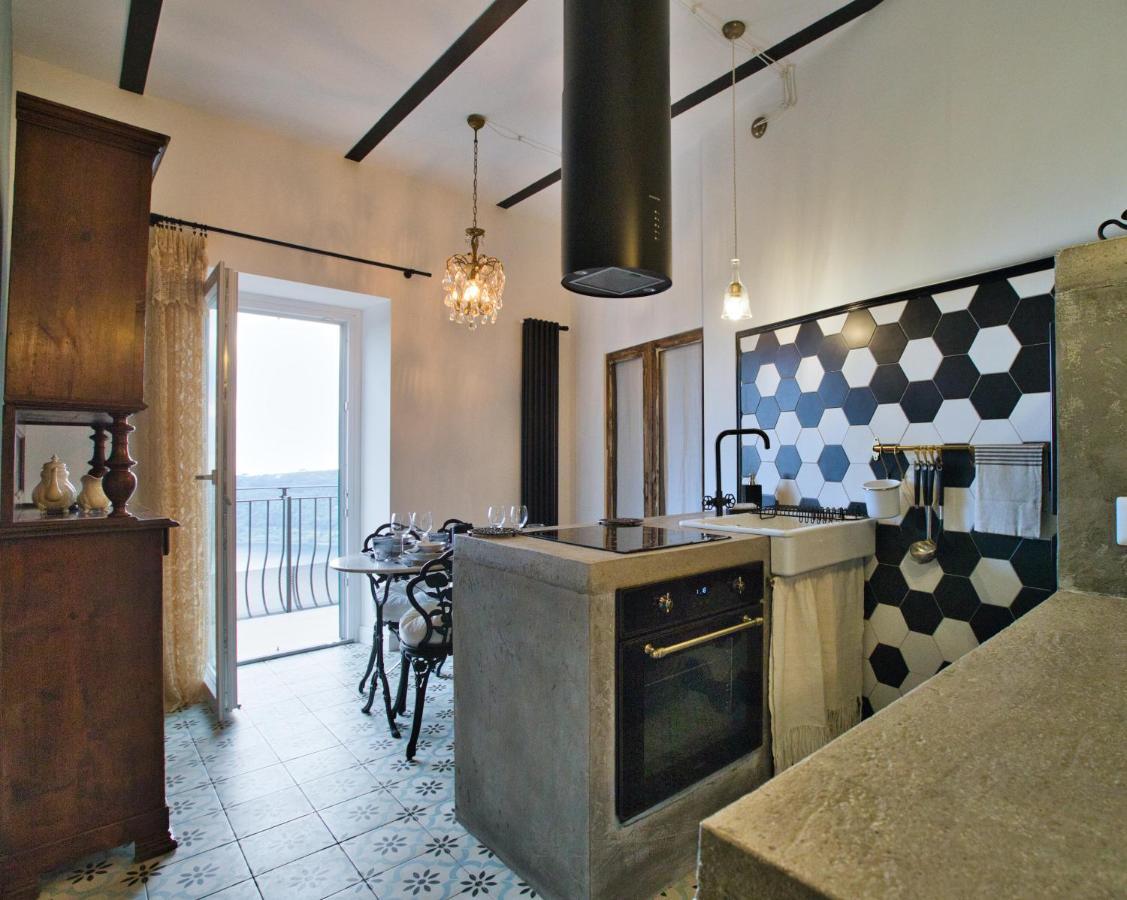 Suite Sul Lago 内米 外观 照片